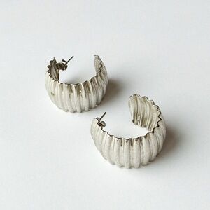 Silver Ribbed Hoop Earrings - Classic Womens Jewelry